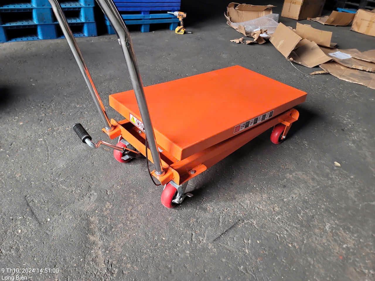 Xe nâng mặt bàn 350kg nâng cao 1300mm
