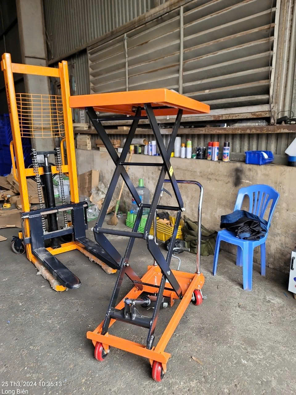 Xe nâng mặt bàn 350kg nâng cao 1500mm