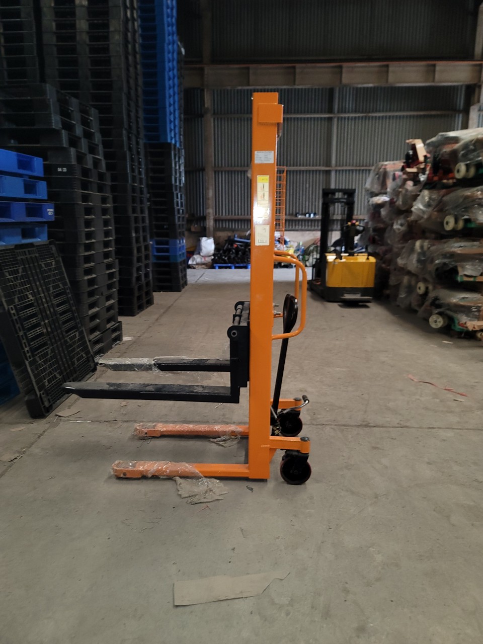 Xe nâng cao 2 tấn model CTY2T/1.6M